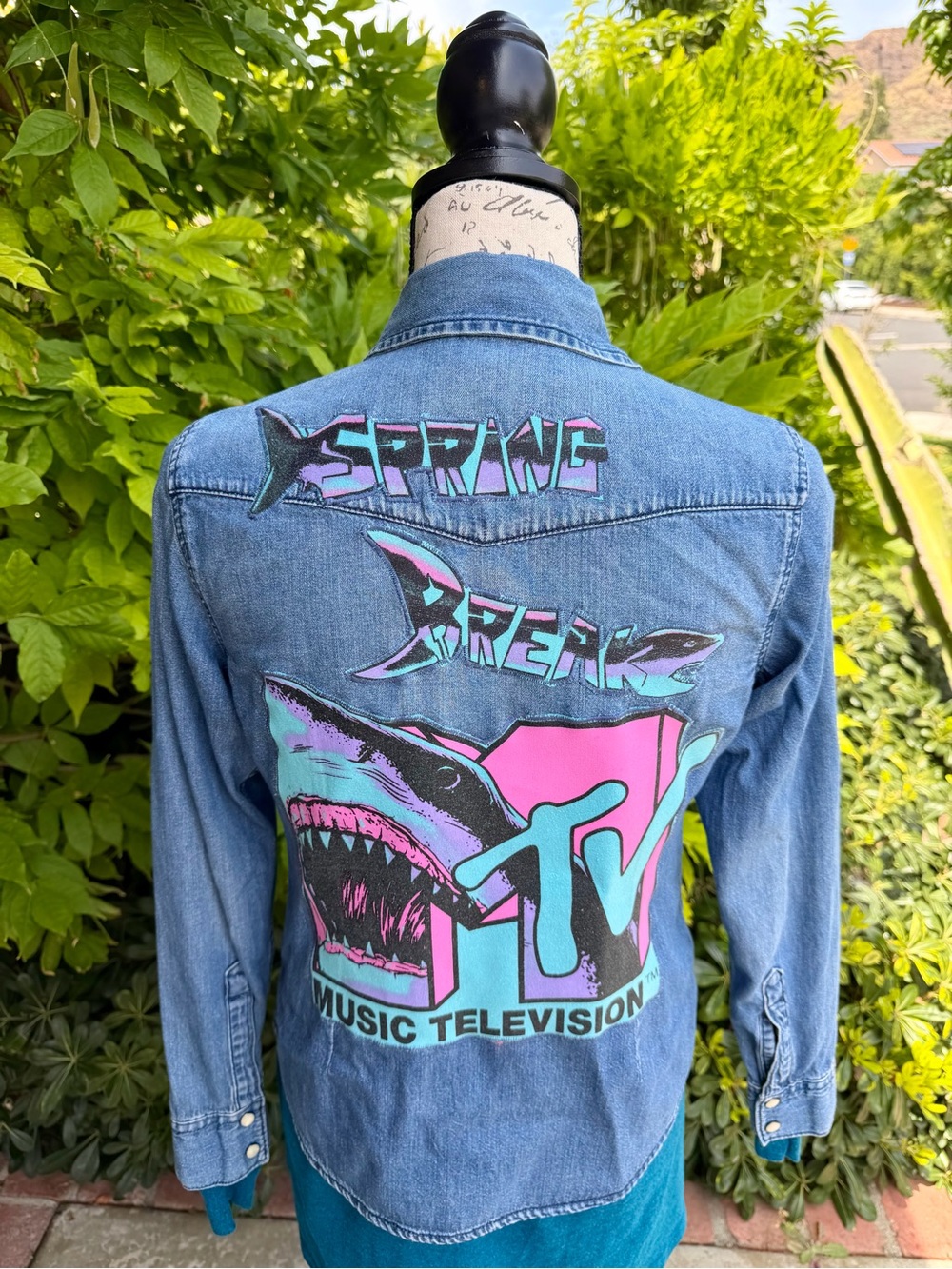 "MTV Spring Break" Lightweight  Denim Shirt with Snaps-Small/Petite